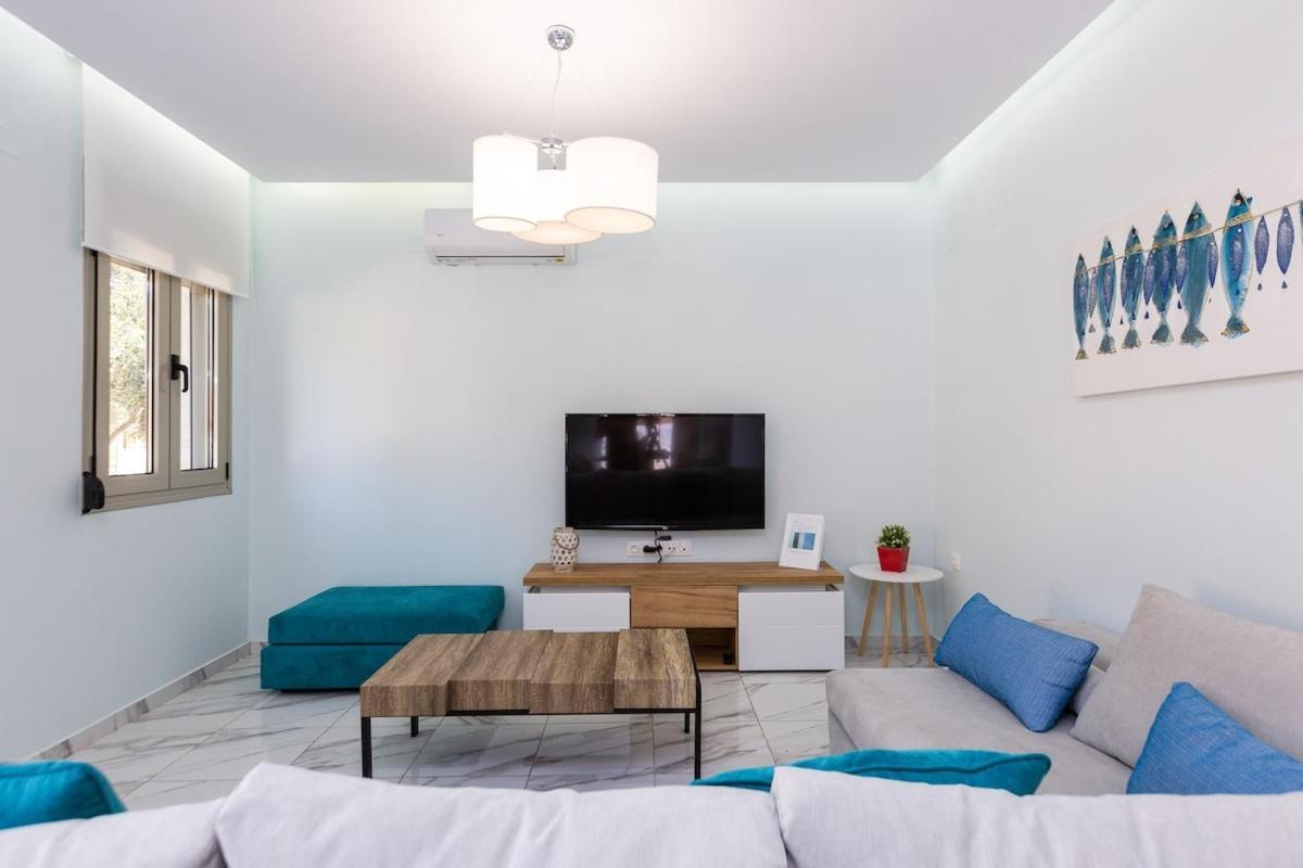 Villa Vera - With Private Heated Pool & Jacuzzi Pangalochori 외부 사진