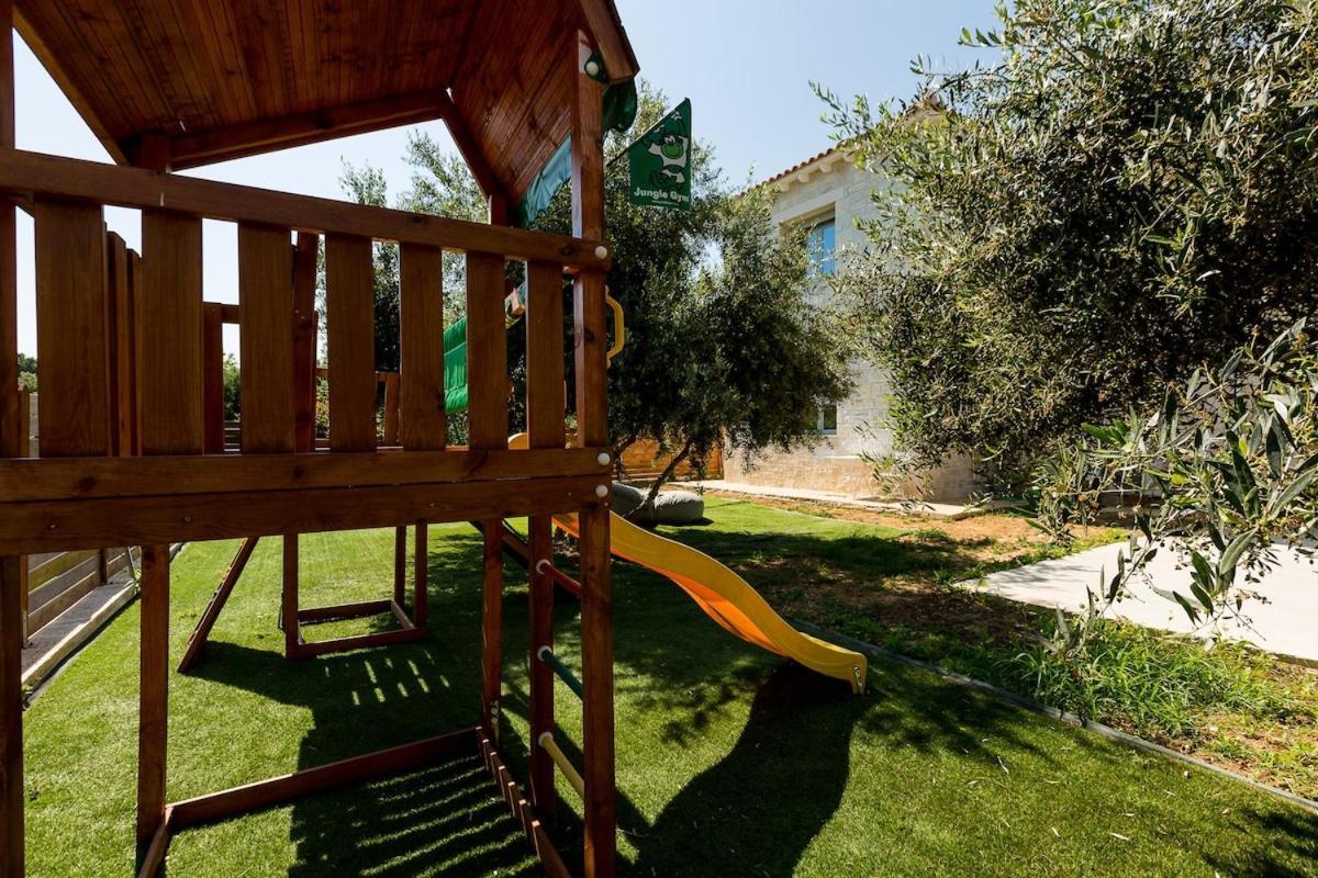 Villa Vera - With Private Heated Pool & Jacuzzi Pangalochori 외부 사진